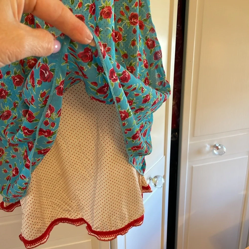 Betsy Johnson Rose Dress - Picture 3 of 9